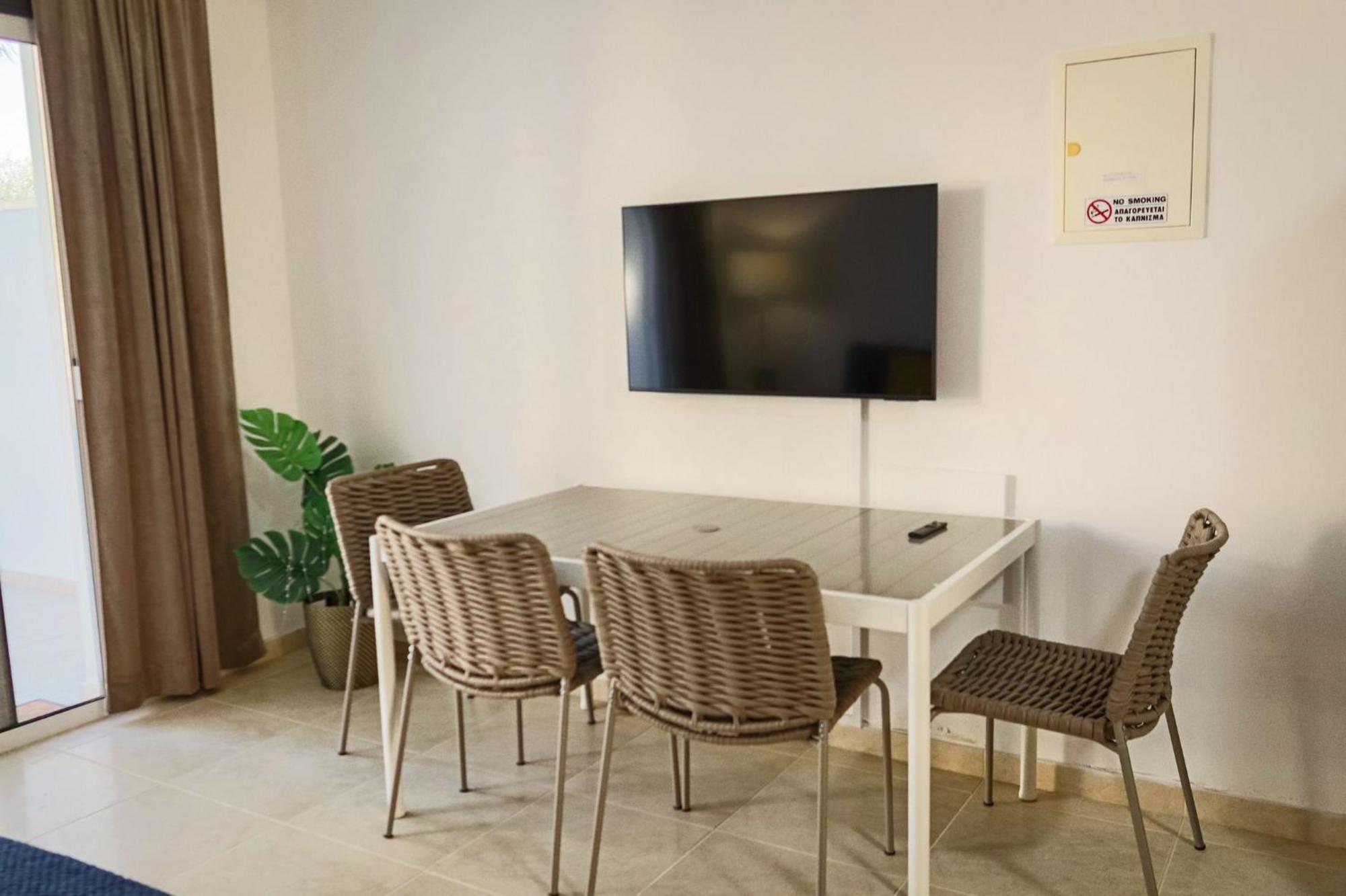 Nissi Elena -Sunshine Apt Ayía Nápa Extérieur photo